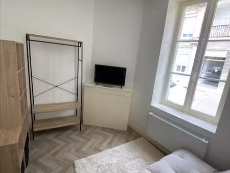 studio 1 pièce 12 m²