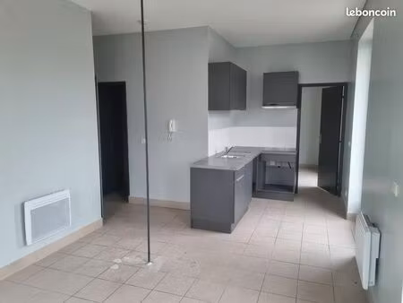 t3 centre ville coutras