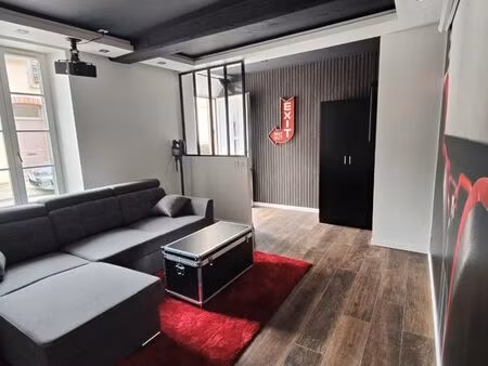 t2 - rénové et meublé - proche centre ville