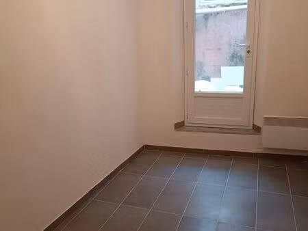 faux f3 avec cour interieure