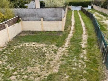 ? petite maison 39 m² avec jardin et garage – les bordes – libre immédiatement