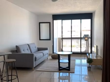 joli studio 28m2 proche du centre