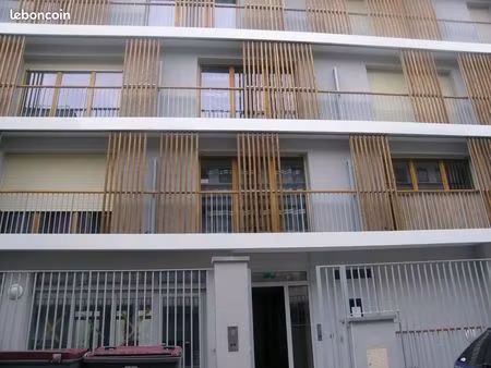 studio 1 pièce 31 m²