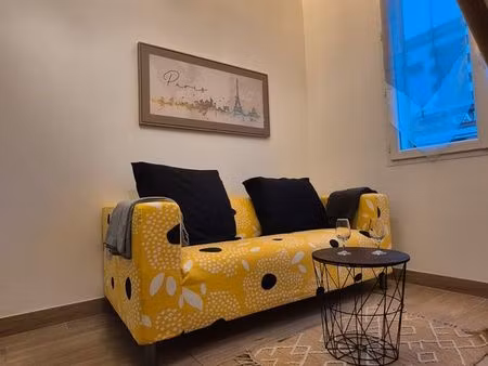 joli studio rénové au centre village proche de toutes commodités