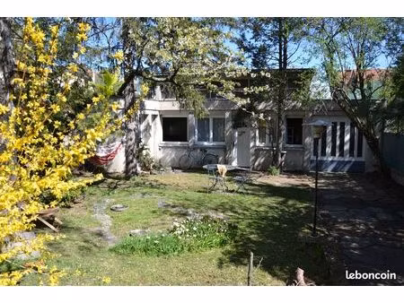 studio étudiants récent avec jardin proche fac rotonde  fac médecine  université et campus