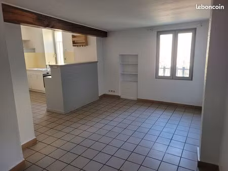 appartement t3 en centre-ville de die