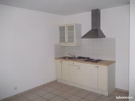 f2 centre ville d'hazebrouck rez de chaussée