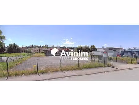 local d'activités à louer