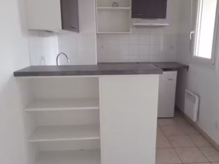 location d'un appartement t3  dans résidence securisee  2 places de parking