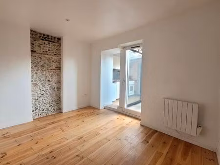 t2 non meublé disponible de suite