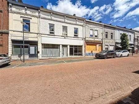 maison de commerce idealement situee