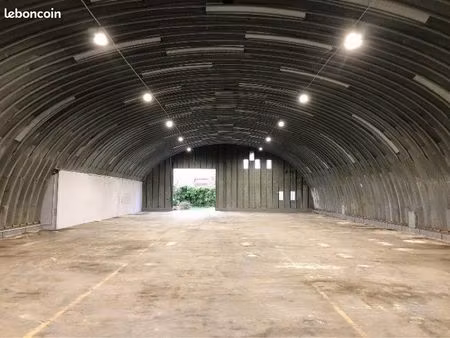 entrepot  local de stockage  hangar