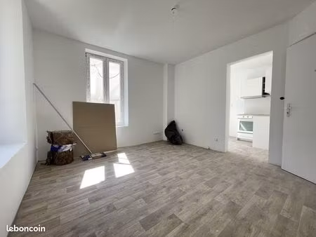 studio 1 pièce 23 m²