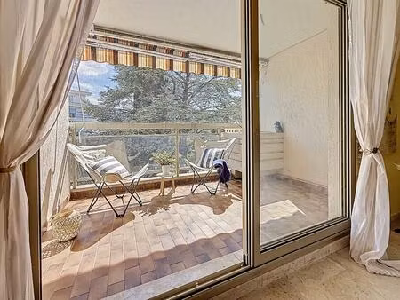 appartement 3 pièces à rénover â terrasse  vue dégagée et garage â nice cimiez la paloma