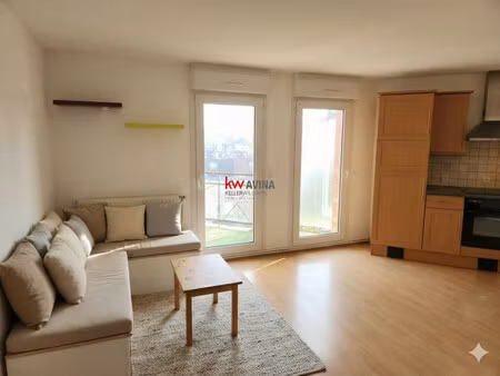 grand studio avec place de parking