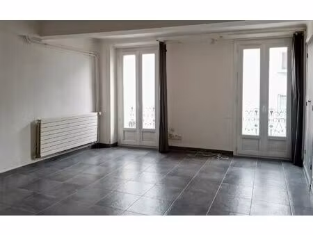 location appartement  m² t-2 à volonne  560 €