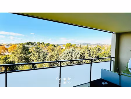 appartement t2 avec terrasse et box à aix sud