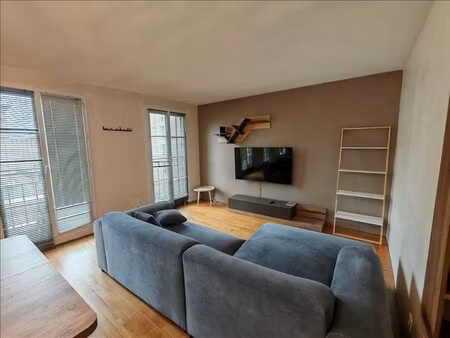 appartement - 3ème étage - 85 63 m2 - 3 pièces - meublé