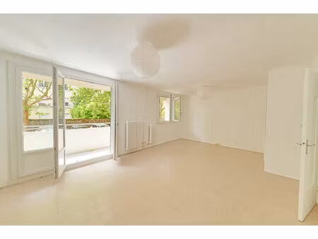 t2 tassin la demi-lune