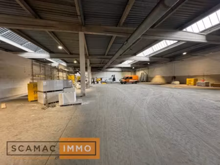 local d'activités de 3668m²