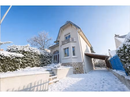 avenue victor hugo - limite talant