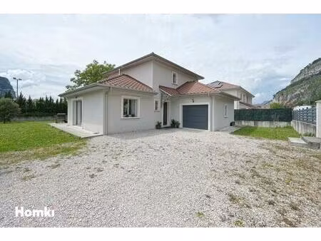 maison familiale moderne à voreppe – espace  confort et proximité