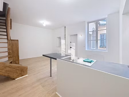 t3 rénové - lyon 2