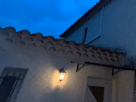 maison extérieur ville