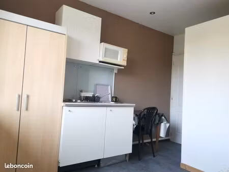 studio meublé - près gare - toutes charges comprises