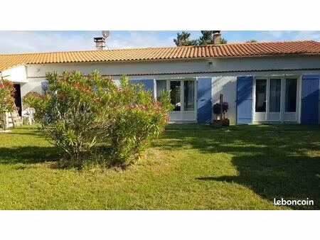 t2 à louer de janvier à juin 2026 dans le quartier des bris à saint trojan les bains