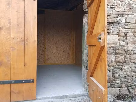 box de stockage de 12 m2 soit 30 m3 surveillé