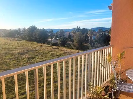 appartement 5 pièces 94 m2 -4 chambres carqueiranne