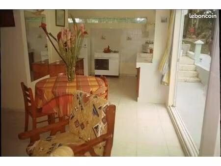 loue t3 meublé - toutes charges comprises