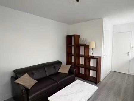 t2 meublé – à louer