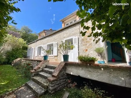 belle longere entierement renovee. 130m2 4 ch 2 sdb/d