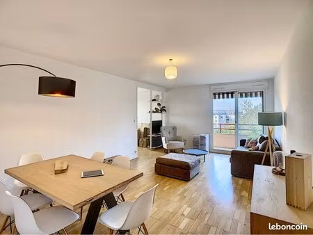 appartement t4 avec balcon et parking