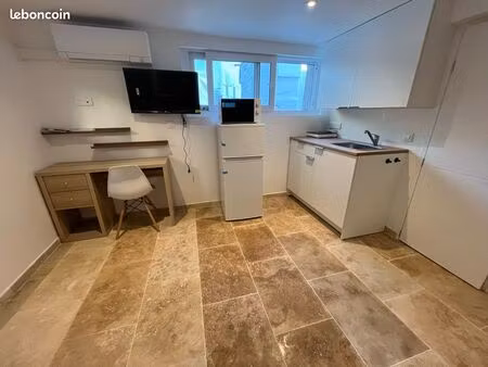 location studio meuble / tout equipe