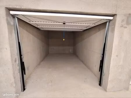 loué garage proche aix les bains 125 euros