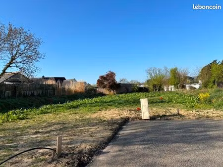 terrain 409 m² lesneven