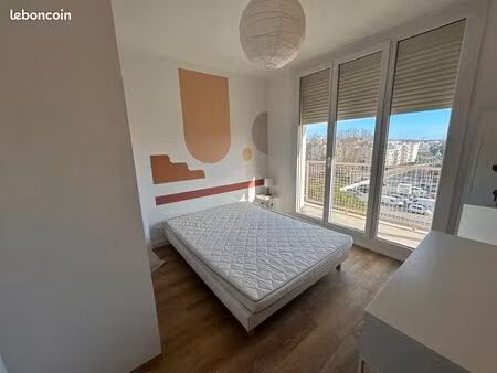 appartement 1 pièce 66 m²