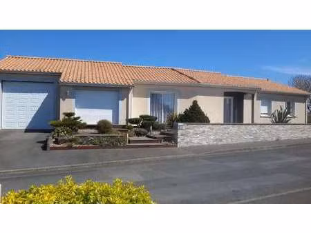 vente maison à l'absie (79240) : à vendre / 155m² l'absie