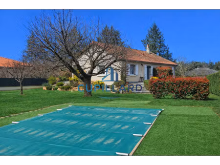 maison plain-pied avec piscine commelle-vernay