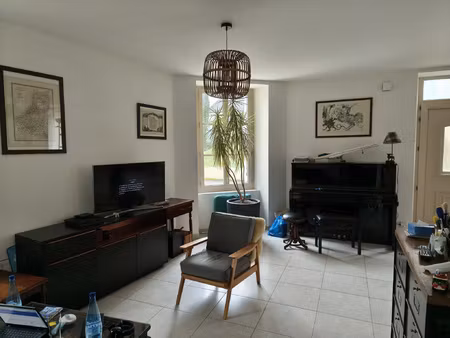 grande maison de bourg entièrement rénovée