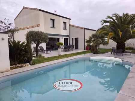 bouaye : villa de 150 m2 (garage  piscine  terrasse  4 chamb