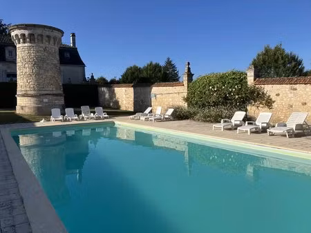 superbe appartement dans un château avec une belle vue