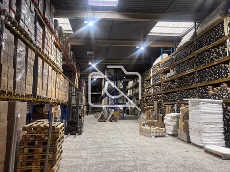 à vendre – local d'activité / entrepôt de 1 379 m² avec