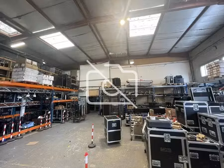 local indépendant avec terrain - 1 000 m² - lagny sur marne