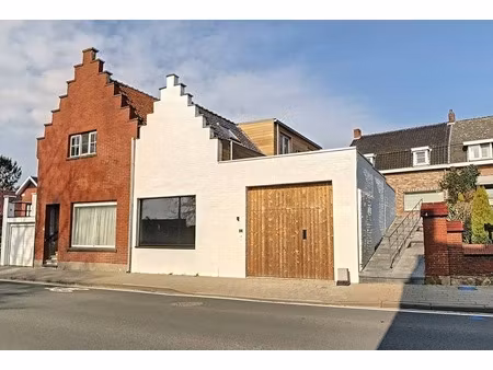 instapklare en gerenoveerde woning te koop in anzegem