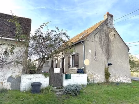 belle maison avec dépendances dans un hameau