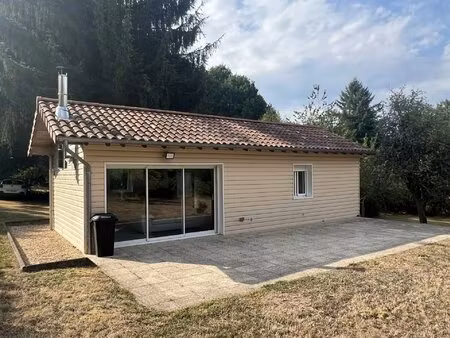 maison moderne au calme  terrain de 7 288 m²